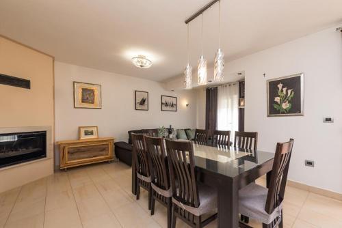 Apartments By The Sea Privlaka, Zadar - 14569