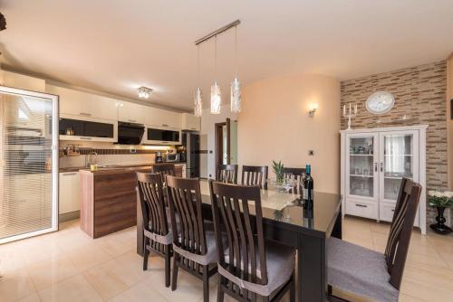 Apartments By The Sea Privlaka, Zadar - 14569