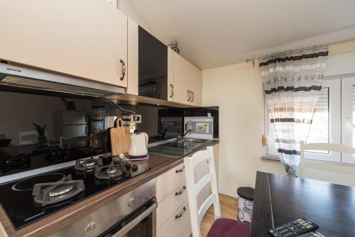 Apartments By The Sea Privlaka, Zadar - 14569
