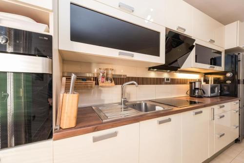 Apartments By The Sea Privlaka, Zadar - 14569