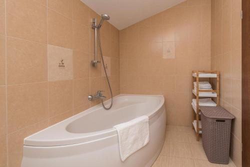 Apartments By The Sea Privlaka, Zadar - 14569