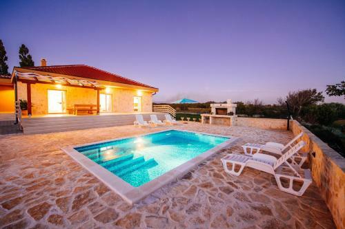 Poolincluded - Villa Privlaka