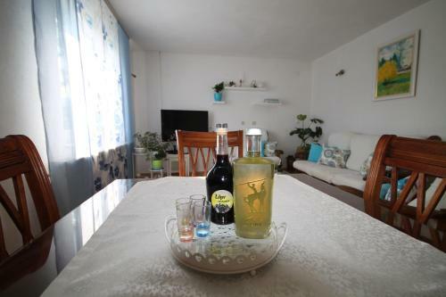 Sunshine Holiday Home