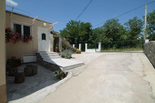 Sunshine Holiday Home