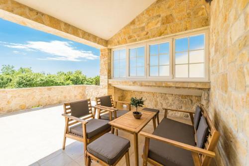 Villa Karin With Heated Pool