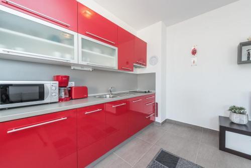 Apartments By The Sea Privlaka, Zadar - 18573