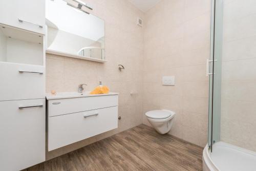 Apartments By The Sea Privlaka, Zadar - 18573