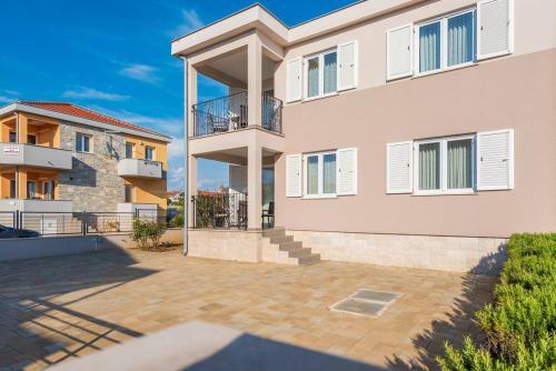 Apartments By The Sea Privlaka, Zadar - 18573