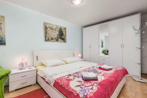 Apartments With A Parking Space Skrljevo, Rijeka - 17116