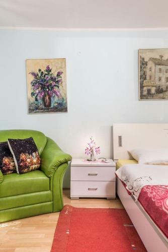Apartments With A Parking Space Skrljevo, Rijeka - 17116