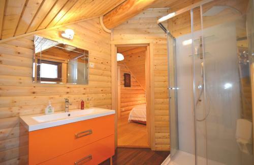 Chalet Mit 7.000 M2 Land Und Wundersch�ne Aussicht
