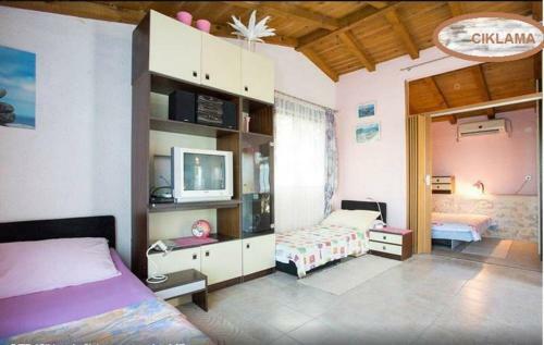 Holiday Home ?ofica