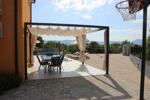 House - Villa Skyline