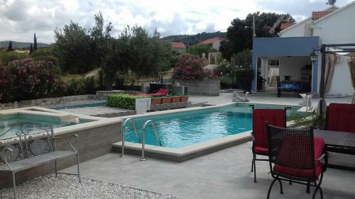 Villa Tamara,3 Beheizte Pools,meerblick