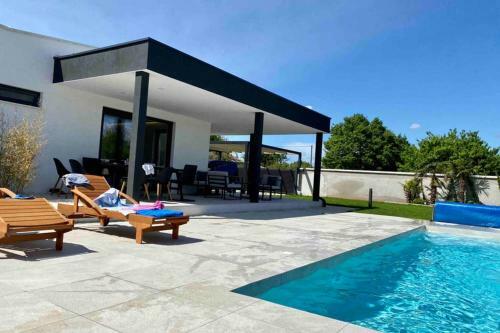 Villa Eni Medulin Sisan Heated Pool