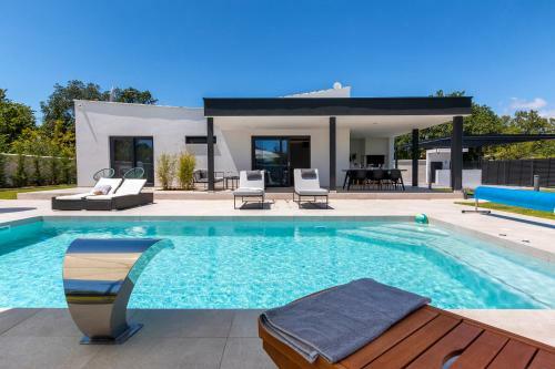 Villa Eni Medulin Sisan Heated Pool