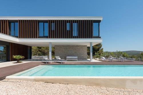 Luxury Villa Sunray 1