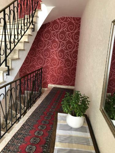 Hostal Wein Und G�stehaus H�ls