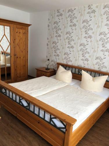 Hostal Wein Und G�stehaus H�ls