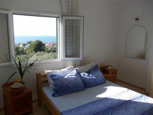 Family Friendly House With A Parking Space Primosten - 17979
