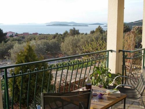 Family Friendly House With A Parking Space Primosten - 17979