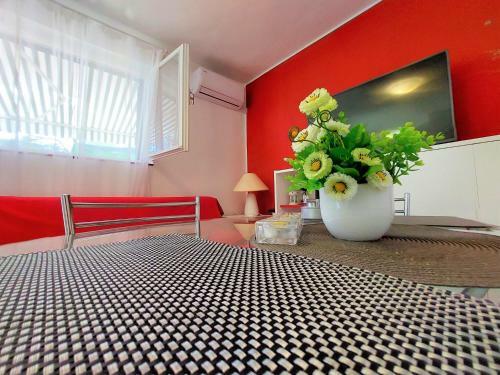 Sea Front Holiday Home Boby