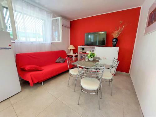 Sea Front Holiday Home Boby