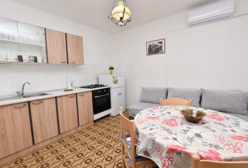 Apartments Crni Ante