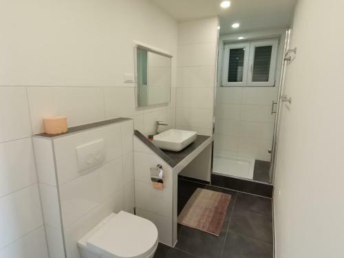 Hostal Apartments Ana