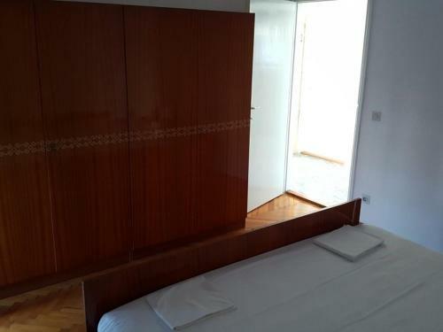 Hostal Apartments Ana