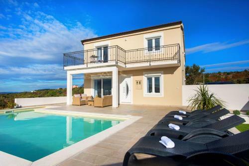 Villa Sky
