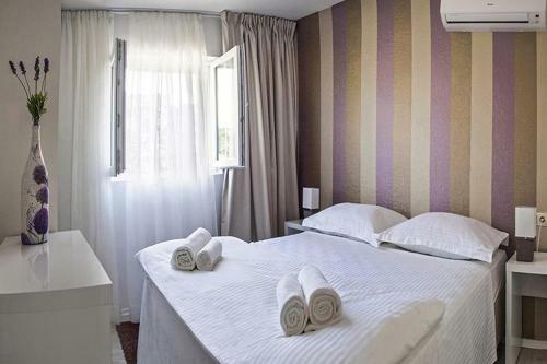 Luxury Villa Mosor, Heated Pool Whirpool, Near The See