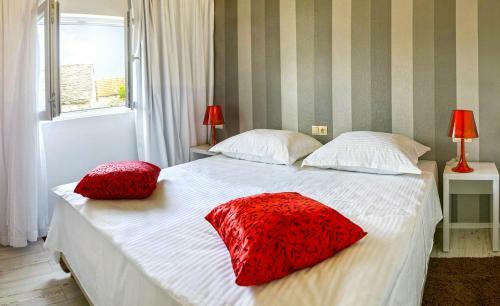 Luxury Villa Mosor, Heated Pool Whirpool, Near The See