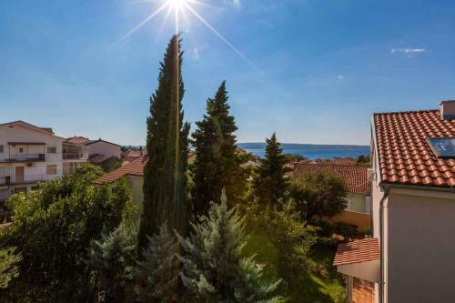 Apartments In Selce 39075