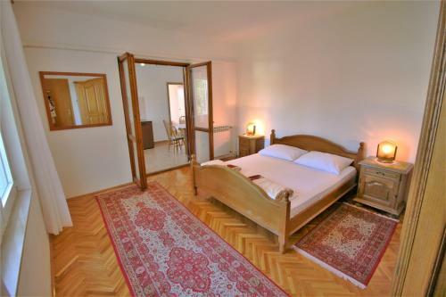 Hostal Apartments & Rooms Lonzor