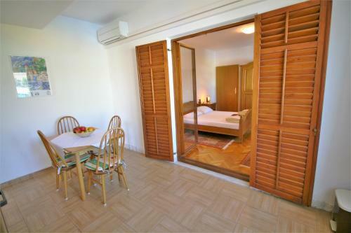 Hostal Apartments & Rooms Lonzor