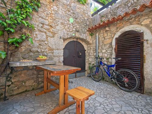 Charming Stone House Selce