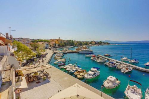 Apartments In Selce 39174