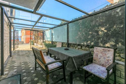 Apartment Eni Selce