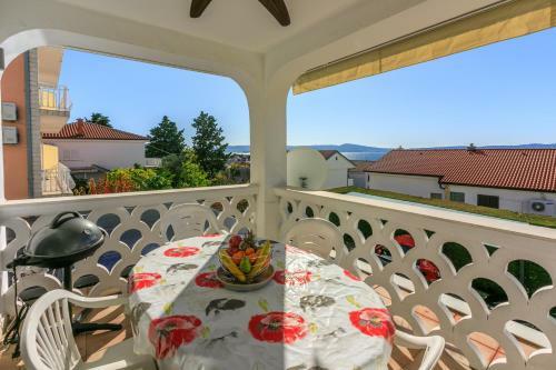 Apartment Eni Selce