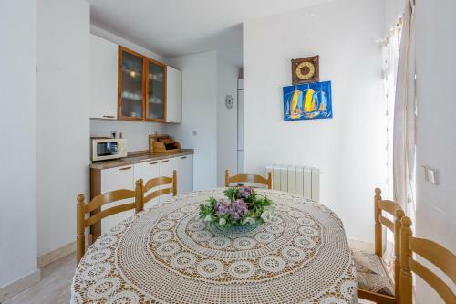 Apartment Eni Selce