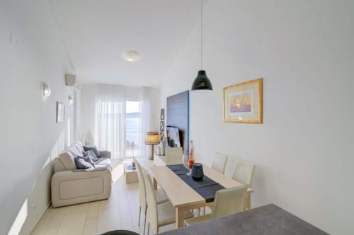 Luxury Apartment With Sea View 4 + 2