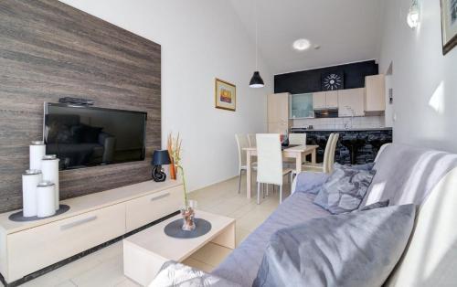 Luxury Apartment With Sea View 4 + 2