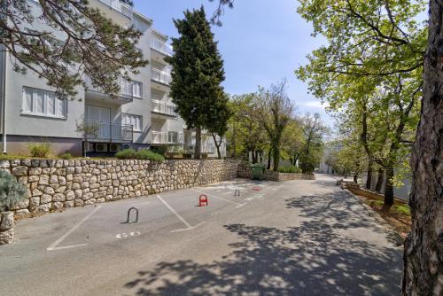 Modern A 2+2 Apartment ****