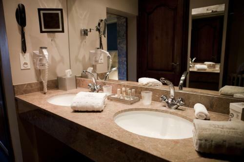 Hotel Ch�teau De Mercu�s