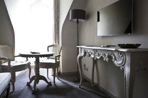 Hotel Ch�teau De Mercu�s