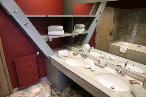 Hotel Ch�teau De Mercu�s