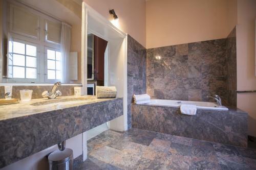 Hotel Ch�teau De Mercu�s