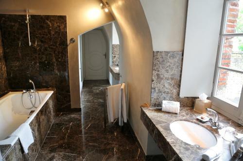 Hotel Ch�teau De Mercu�s