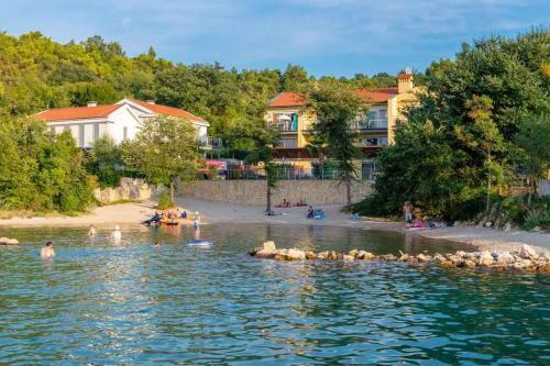 Apartment In Soline Insel Krk 12481